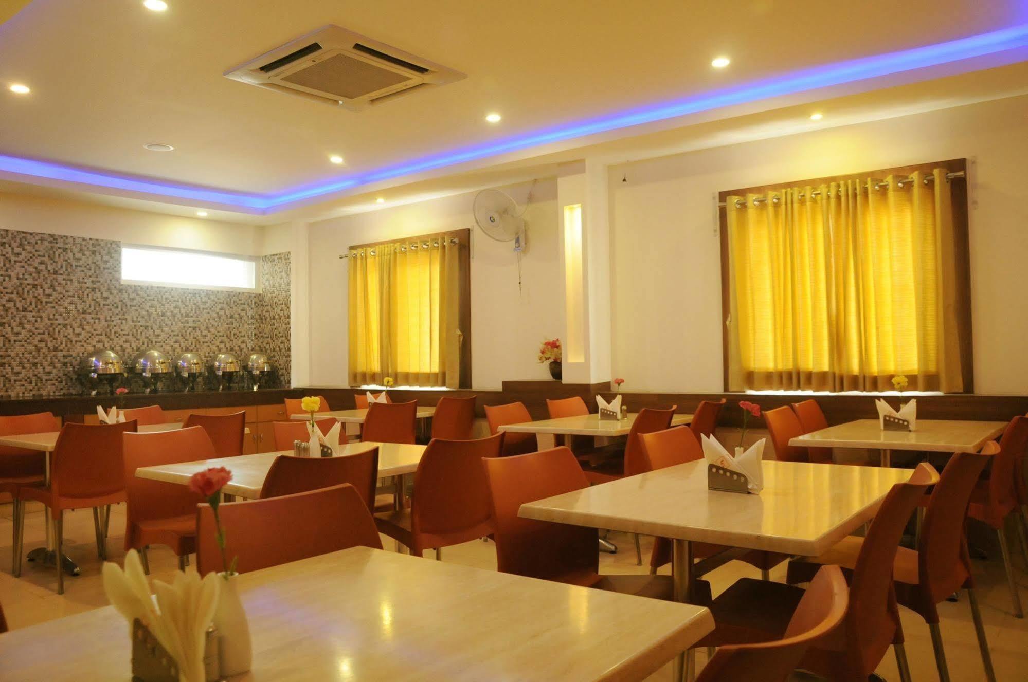 Hotel Le Grand Coimbatore Ngoại thất bức ảnh